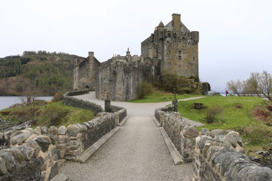 A picture of a Scottish castle