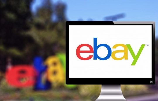 A picture of a screen with eBay on it