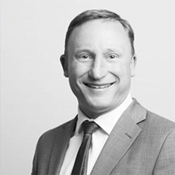 Meet-Peter-Bracey_The-team